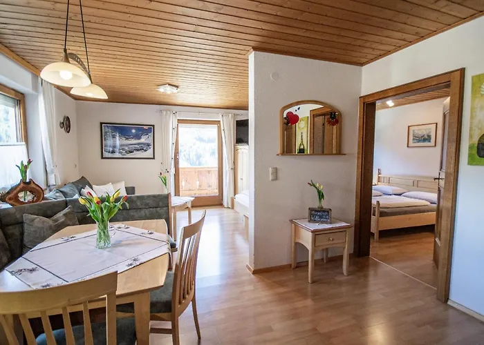 게스트하우스 Alpengasthof Eppensteiner