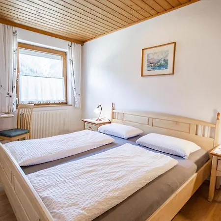 Alpengasthof Eppensteiner بيت ضيافة Navis