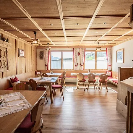 بيت ضيافة Alpengasthof Eppensteiner