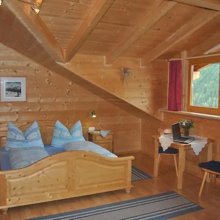 Alpengasthof Eppensteiner بيت ضيافة Navis