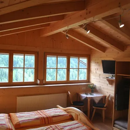 Alpengasthof Eppensteiner بيت ضيافة Navis