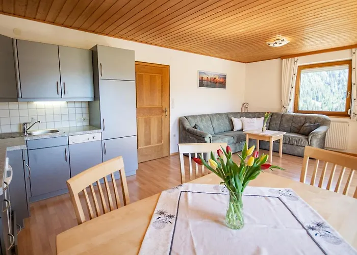 Pensión Alpengasthof Eppensteiner Navis